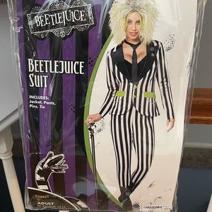 Adult XL Beetlejuice costume